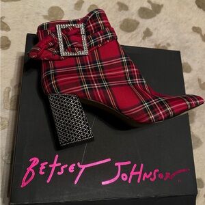 Betsy Johnson New in box Ankle Boots W/Rhinestones Size 9 1/2